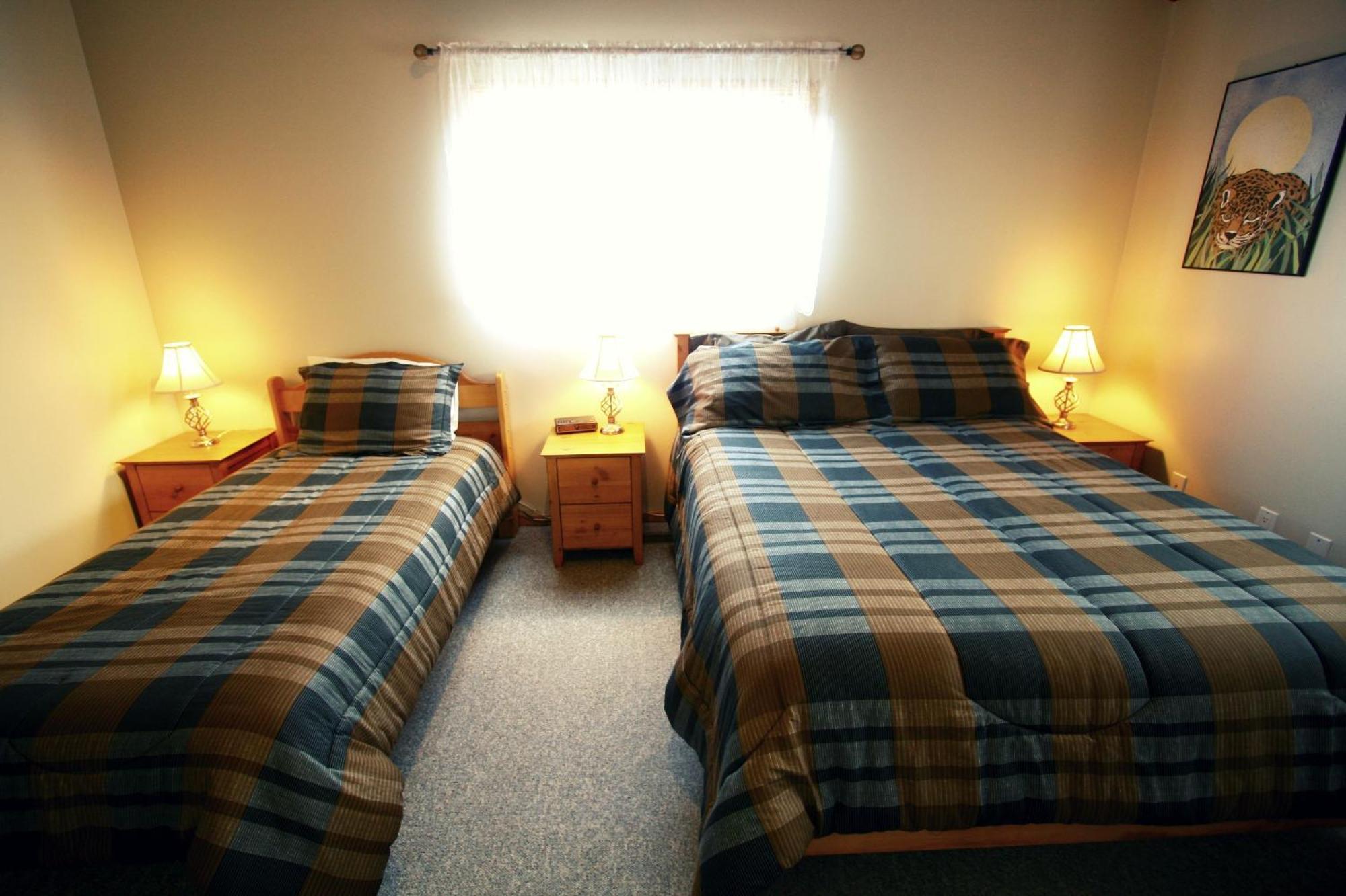 Moon And Sixpence Bed & Breakfast Ucluelet Dış mekan fotoğraf