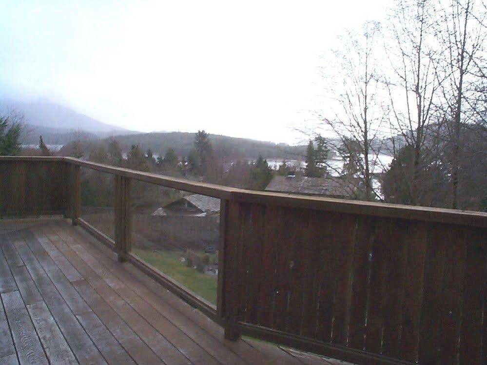 Moon And Sixpence Bed & Breakfast Ucluelet Dış mekan fotoğraf