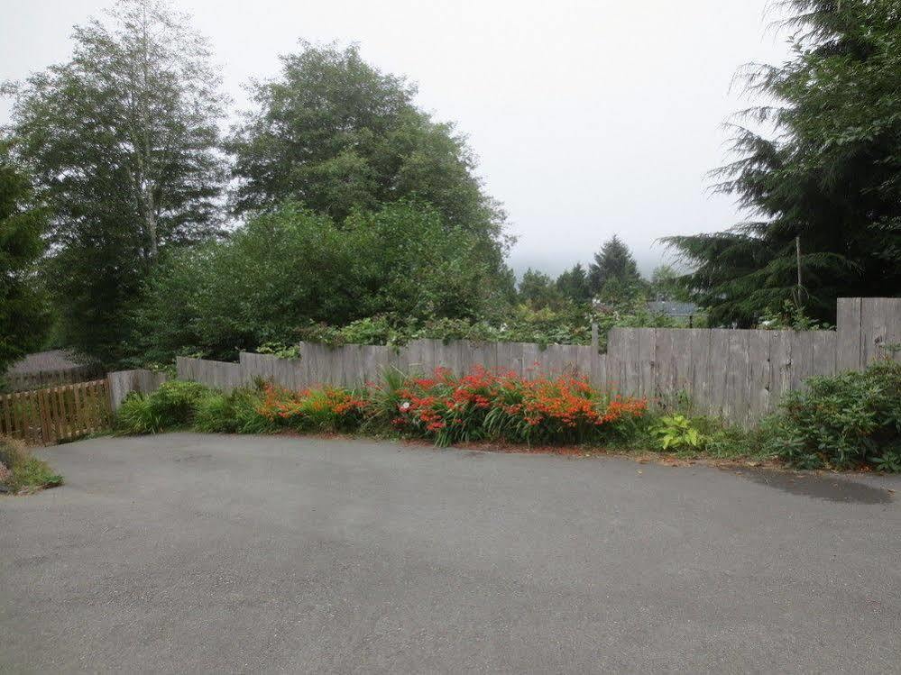 Moon And Sixpence Bed & Breakfast Ucluelet Dış mekan fotoğraf
